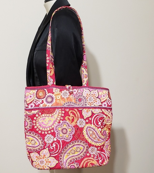 Vera Bradley Handbags - Vera Bradley quilted tote, red/pink paisley print